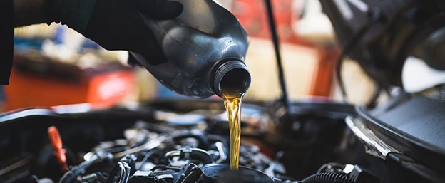 Making Sure Your Car’s Oil Is in Good Shape | Christian Brothers Automotive, West Wichita Making Sure Your Car’s Oil Is in Good Shape | Christian Brothers Automotive, West Wichita